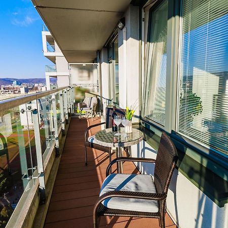 Sunny Apartment With Amazing Terrace On The 13Th Floor Near City Center Bratysława Zewnętrze zdjęcie