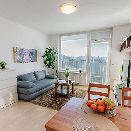 Sunny Apartment With Amazing Terrace On The 13Th Floor Near City Center Bratysława Zewnętrze zdjęcie