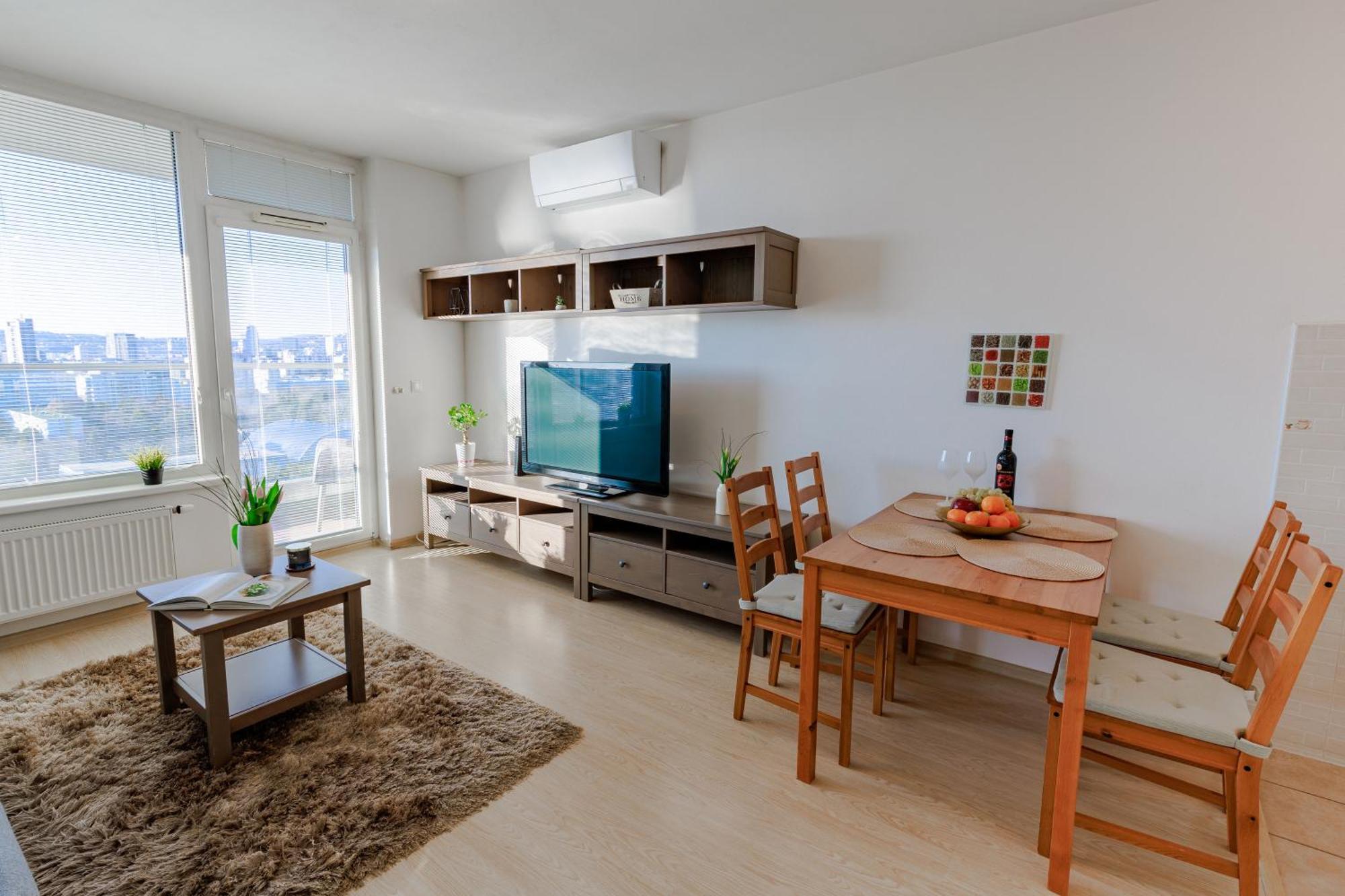 Sunny Apartment With Amazing Terrace On The 13Th Floor Near City Center Bratysława Zewnętrze zdjęcie